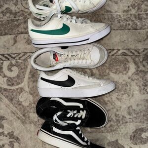 Nike Kids White and Green Sneakers